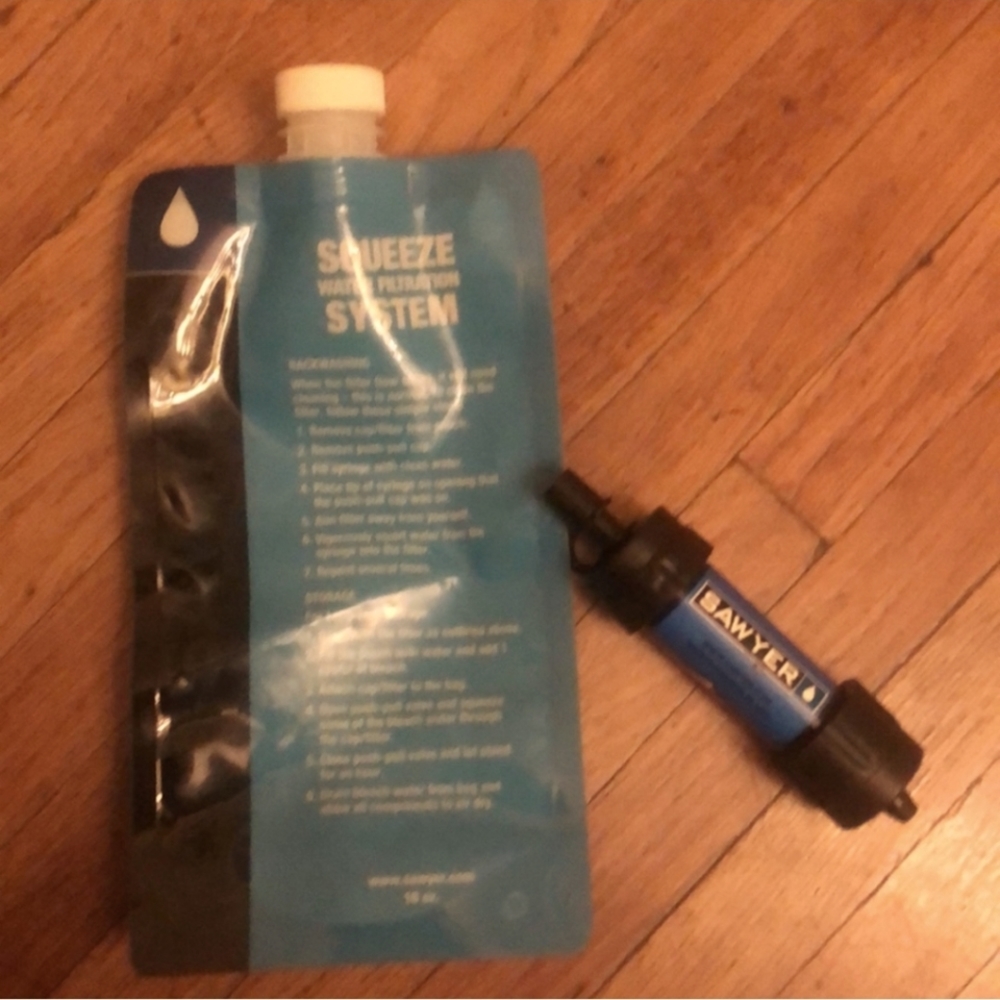 Sawyer Mini Water Filtration System NWOT